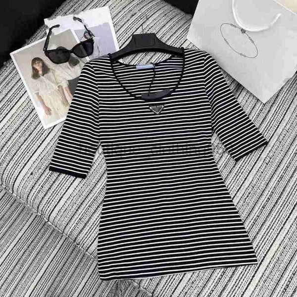 Designer Frauen-T-Shirt 24 Frühes Frühling New Age Reduktion Big U-Neck Stripe 5/4-Hülle Kurzarm invertiertes Dreieck Interpunktion Tops Tops Tees