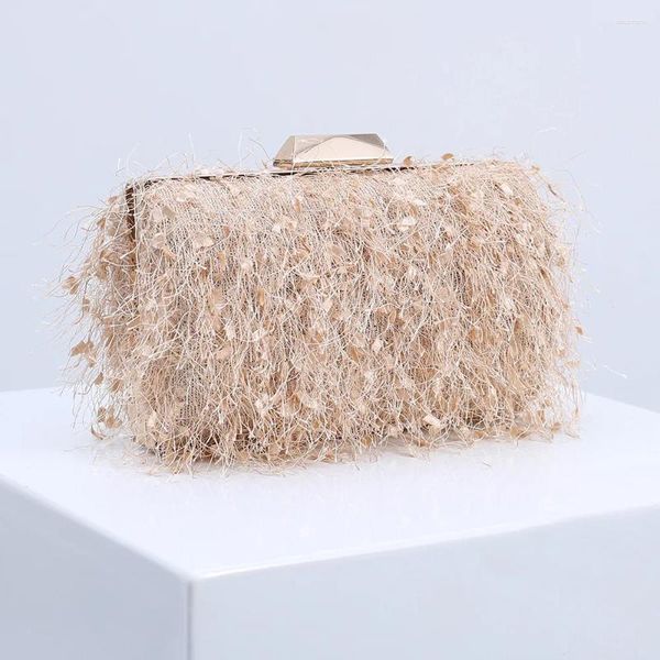 Bag 2024 Versão coreana Bolsas de ombro femininas Tassel Tassel All-Match Female Crossbody Wedding Clutch