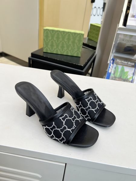 Nuovo designer di sandali da donna Slifori di tallone alto Classico classico nero Luxuria vera in tessuto a mezzina calda Slifori di diamanti caldi