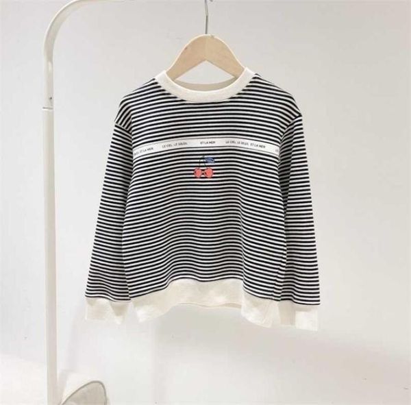 Pre 913 Arrivo Fall Rotond Neck Round Neck Black and White Striped Piccola ciliegia Felpa casual Girls Top 2111105067976