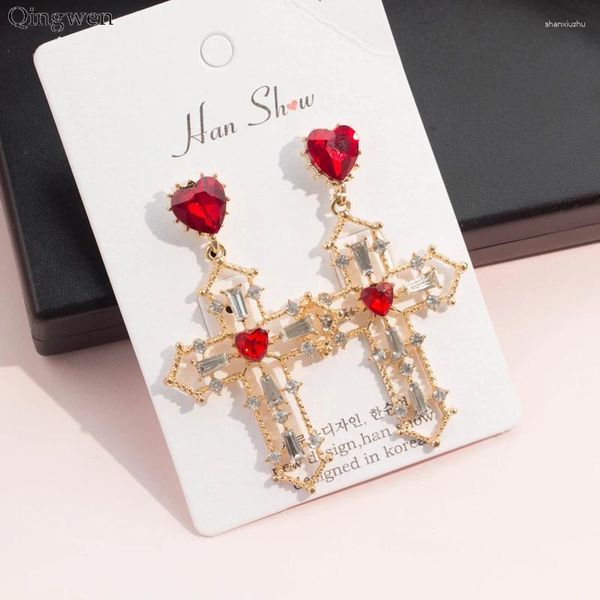 Orecchini penzolanti Qingwen Dichiarazione in stile barocco Cristallo Croce Cross Vintage Drop per donne Temperamento Fashion Party Big Earring