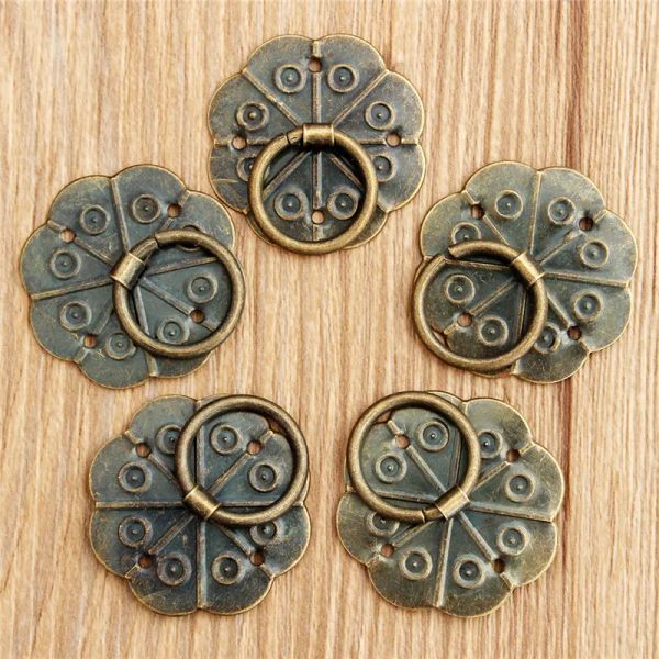 1/5pcs Antigo armário de bronze lida com a gaveta do armário vintage maçanetas de mobília de mobília de mobiliário hardware de anel com parafuso 29 mm