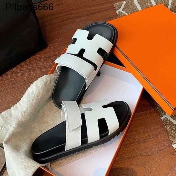 Chypres sandálias designer sandálias Slippers para mulheres para fêmeas usando 2024 Novo segundo tio Slipper com solu -soluíno de couro genuíno casual t nmy5