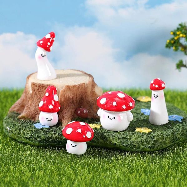 Decorazioni da giardino 14 pezzi Mushroom Moss Microlandscape Flower Pot Mini Decorazione Decorazione Bonsai Statua Rossa