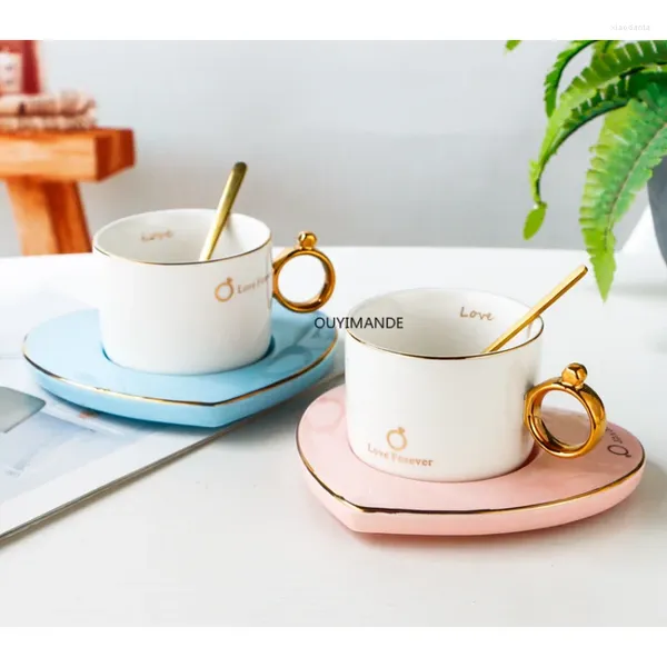 Tassen Keramik herzförmige Kaffeetasse und Untertasse Set Becher Nachmittag Tee Accessoires Milchbehälter