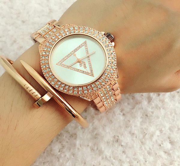 Moda Quartz Brand Watches Women Girl Crystal Triangle Style Dial Dial Band Metal Wrist Watch GS683117268105