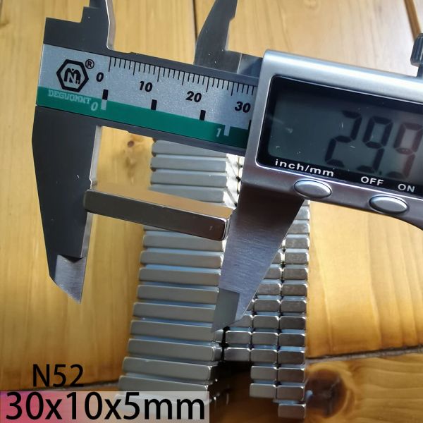 N52 30X10X5mm Mıknatıs Bloğu Neodymiyum Süper Güçlü Kalıcı Manyetik Çubuk Standart Arama Özelleştirilmiş Güçlü Oluştur Scooter Spin