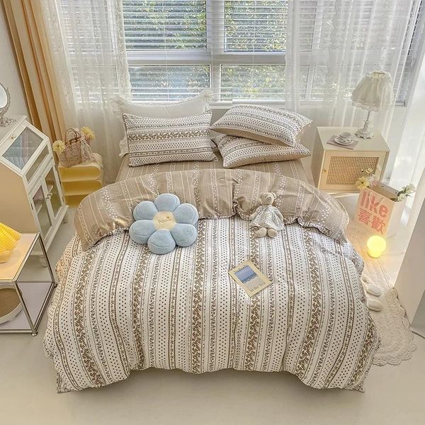 Defina a cama de alta qualidade Conjunto de flores retro de algodão geométrico Tampa de tampa de cama de cama de cama de linho Rose listra adulta