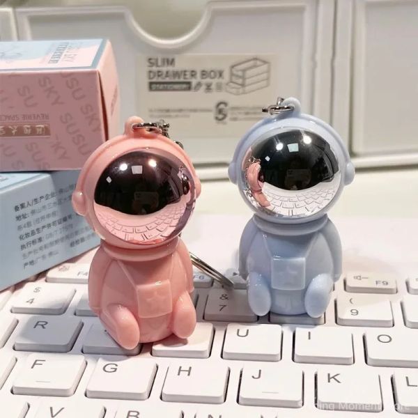 Adorabile astronauta Design del portachiavi labbro Incantatura Matte Velvet Lip Glaze Red Brown Cute Pendant Lip Portable Lip Gloss Fungola di lunga durata