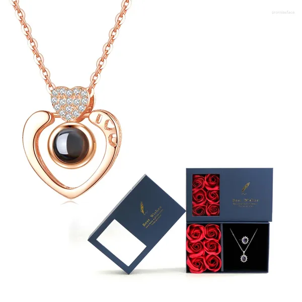 Collane a ciondolo collana proiezione con 6 rose scatola regalo 100 lingue ti amo gioielli set per regali per fidanzate 2024 accessori