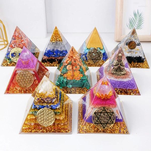 Figurine decorative 8 cm Energia Cristallo naturale Decorazioni piramide Irreuglar Chips Guggete di gemme di guarigione in quarzo pietra reiki meditazione pietra