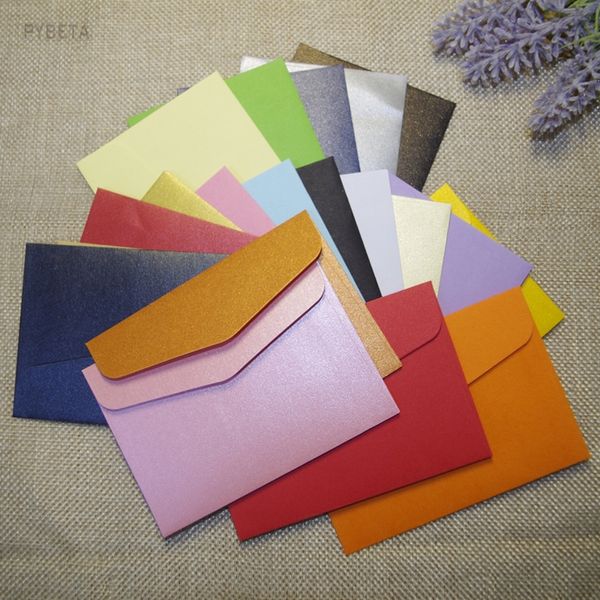 100pcs- 10*7cm 120gsm Pequeno colorido Cartão de associação de papel de envelope de pérolas Decoram convite de envelope