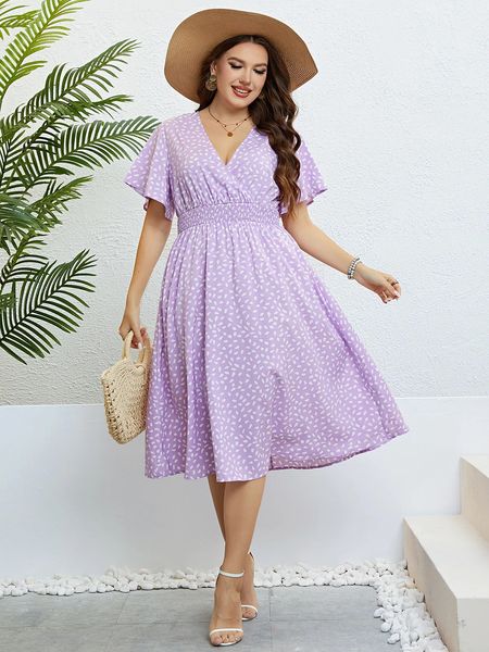 Vestido de vestido feminino de tamanho grande vos de pescoço de luta de flare curta Rúscula de verão Elastic aline