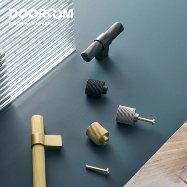 Dooroom Brass Meurniture обрабатывает современный полосатый шкаф для шкаф-шкаф