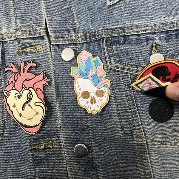 Patch per il cuore del gatto animale punk cranio ricamato patch per cerotti termoadesivi di abbigliamento sugli occhi di vestiti adesivi patch badge