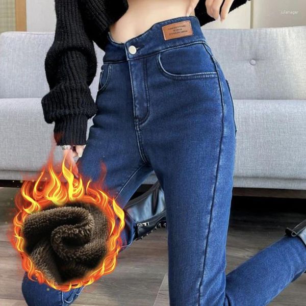 Frauen Jeans dicke Fleece Slim Women Casos lässig einfache dünne kleine Füße Bleistifthosen hält warme samtige Mode -Jeanshosen