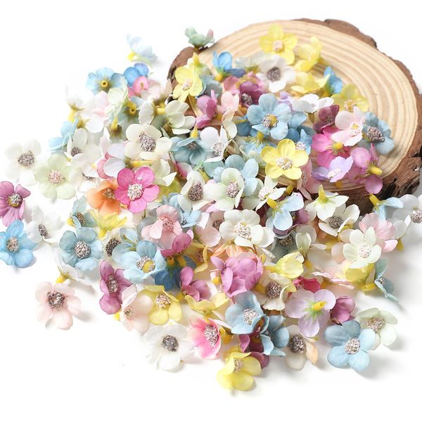 Blossomi all'ingrosso Multicolor Multicolore Fiori Daisy Head Mini Fiori artificiali di seta per arredamento per la casa di matrimonio Chiesa di ghirlanda fai -da -te