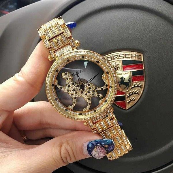 Martha Lis Time Running Watch Womens Light Lüks ve Küçük Piyasa Dominant Leopar Tam Gökyüzü Yıldız Dönen Tanrıça