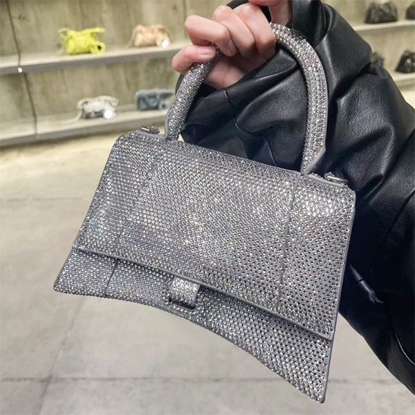 En kaliteli elmas kum saati zinciri tote tasarımcı çanta kadın çanta lüks mini klasik flep messenger bile çanta moda adam deri debriyaj crossbody omuz çantaları