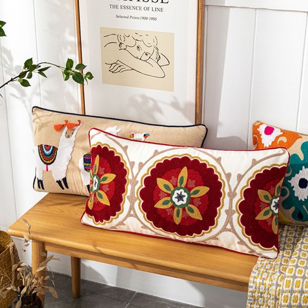 Винтажный богемный стиль пуг с поясничной подушкой для вышитых корпусов с геометрическими кисточками из цветочного помпона Alpaca.