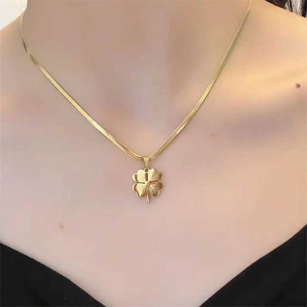 Anhänger Halsketten 2023 Chic Edelstahl Halsketten Boho Snake Blade Chain Classic Lucky Clover Anhänger Halskette für Frauen Schmuck Engagement 240410