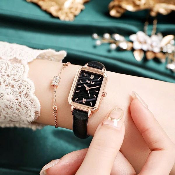 Armbanduhren 2024 Mode -Rechteckgürtel Luxury Business Watch Vintage Square Ladies geeignet für Geschenke