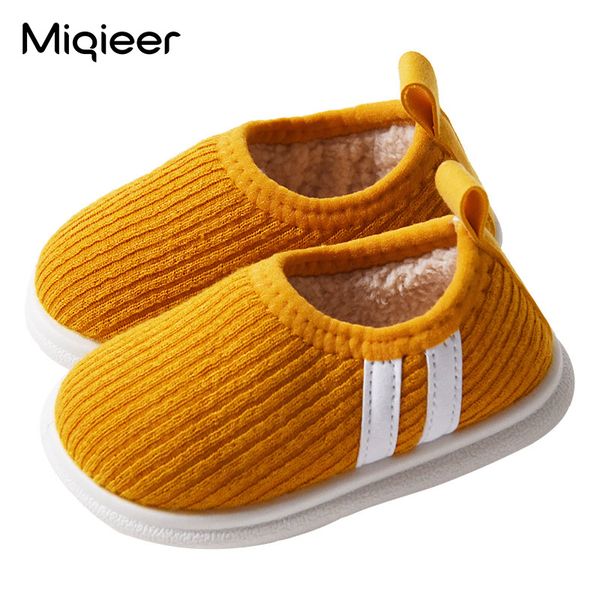 Kinder Hausschuhe für heimische Mädchen Jungen Winter warm warmes Plüsch Kinder Baby Kleinkind Säugling Indoor Wanderschuhe Anti -Skid -weiche Pantufflas