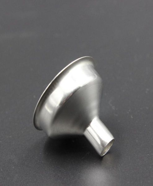 Piccolo imbuto in metallo Cucina cucina utensile largo bocchetta in acciaio inossidabile per la maggior parte delle boccette d'anca