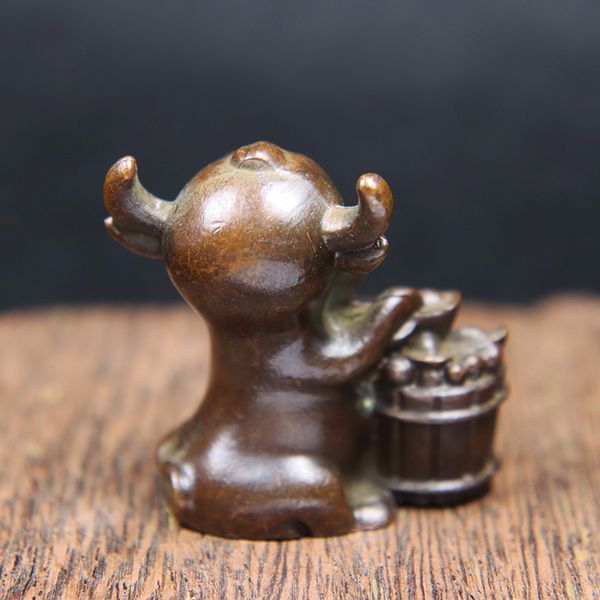 Antike Kupfer Chinesisch Feng Shui süßer Bulle Kleine Statue Desktop -Zodiac Tier Figuren Tee Haustier Dekorationen Kunsthandwerk