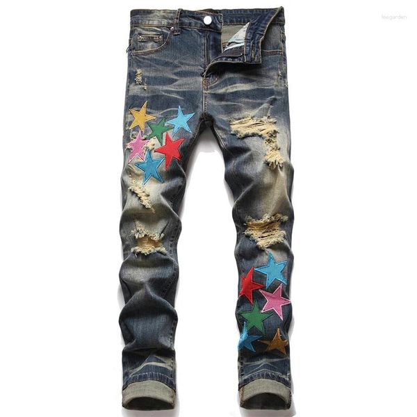 Jeans masculinos rasgaram bordados de cinco pontas tendências de estrela shorts de ajuste fino todas as calças