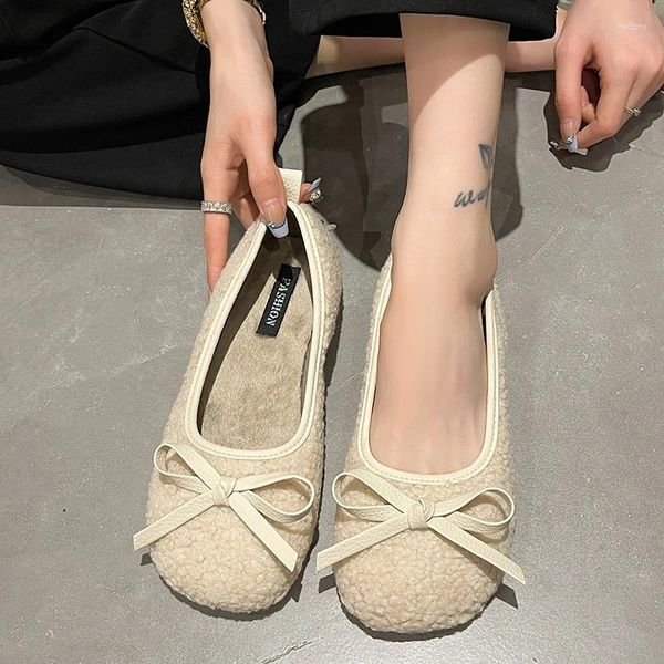 Sapatos casuais outono e inverno Mary Jane Plush 2024 Versão coreana Moda
