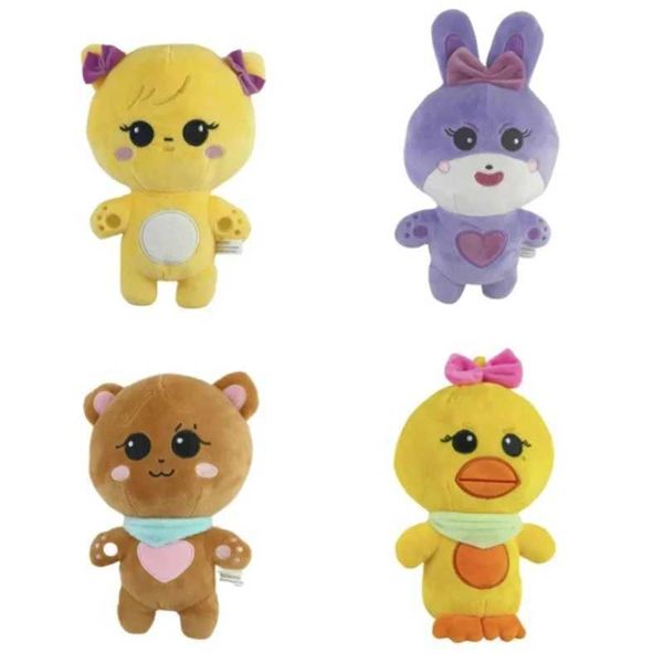 Dolls de pelúcia 4pcs/lote 22-28cm Grupo de estrela da Korea Cute