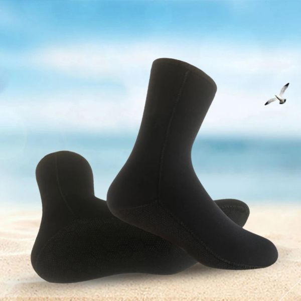 Botas 1 par de 5 mm de neoprene meias de mergulho Botas de água de nadar não deslizam sapatos de malha de massagem de mergulho Snorkeling Surfing Meias quentes de natação para adultos