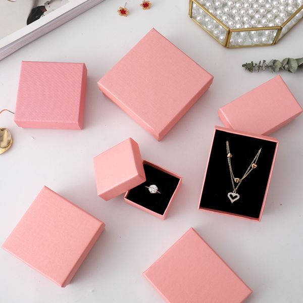 Scatole di gioielli rosa 1pc Display per il trasporto di carrelli per collane Orecchini braccialetti quadrati per imballaggi per gioielli fatti a mano scatola da regalo