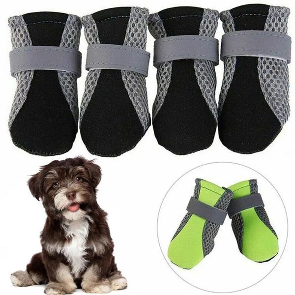 Hundekleidung 4 PCs Antiskid-Haustier-Hunde Schuhe Atmungsaktives Mesh Antidirty Welpenfußabdeckungen Nicht rutschfeste Verschleiß-resistente Wanderschuhe