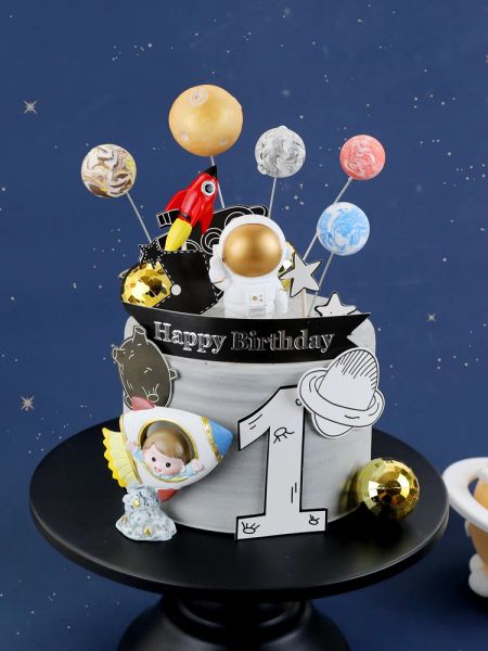 Astronauta do coração Bolo Topper Planet Rocket Astronaut Baby for Kid Boy Birthday Birthday Happy Cakes Baking Decoration