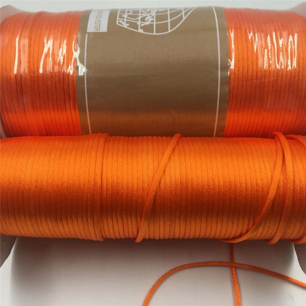 2mm Orange Rattail Satin-Kabelgewinde Chinesisches Knoten-Makrame-Armband geflochten