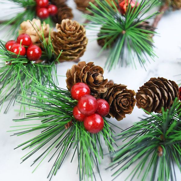 5pcs Faux Noel Pinecone Berry Yapay Doğal Çam Konileri Kırmızı Meyveler Sonbahar Çelenk Cadılar Bayramı Şükran Günü Noel Ağacı Dekor