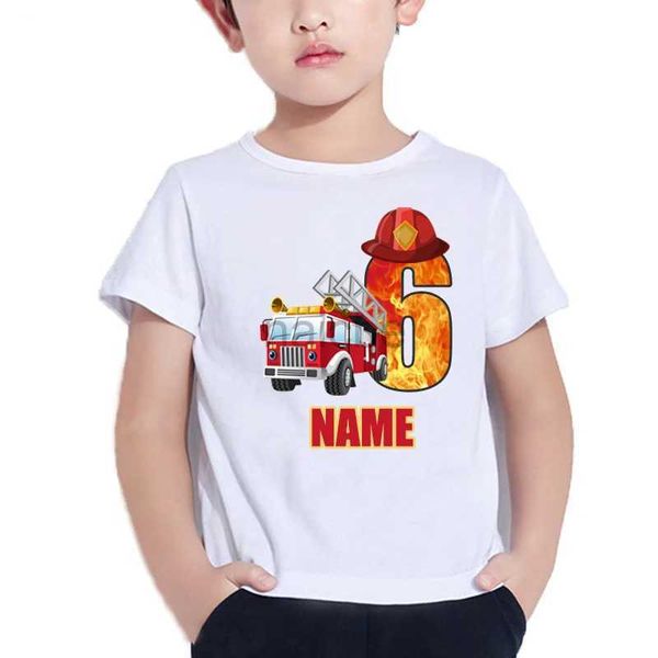 T-Shirts Baby Jungen coole Feuerwehrauto-Geburtstagsnummern Name T-Shirt Kinder Mädchen alles Gute zum Geburtstag T-Shirt Kinder weiße Tops 240410