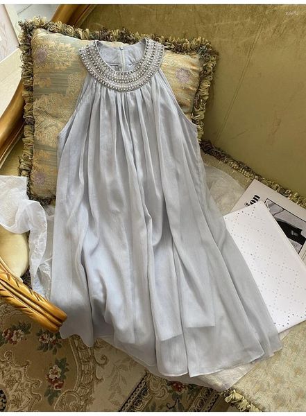 Lässige Kleider 2024 Sommer Hanging Hals Französisch Silber Urlaubstil Textur Chiffon Schwere Industrie Perlen Diamond Doll Kleid