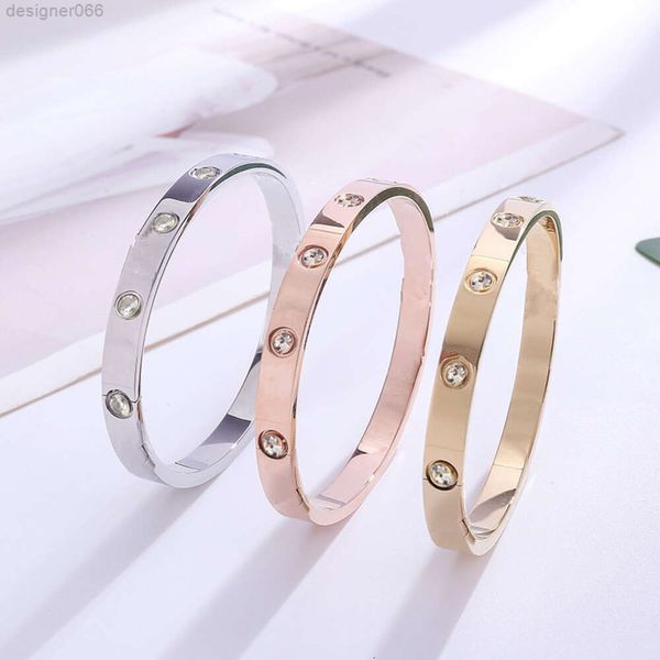 18k Roségold Armband weibliche koreanische Version Einfaches kleines frisches Titan -Stahl -Paar Armband