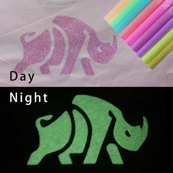 Adesivos de janela Luminous Glitter Heat Transfer Glow em escuro Noctilucent Machine Machine camiseta DIY Ferro no HTV