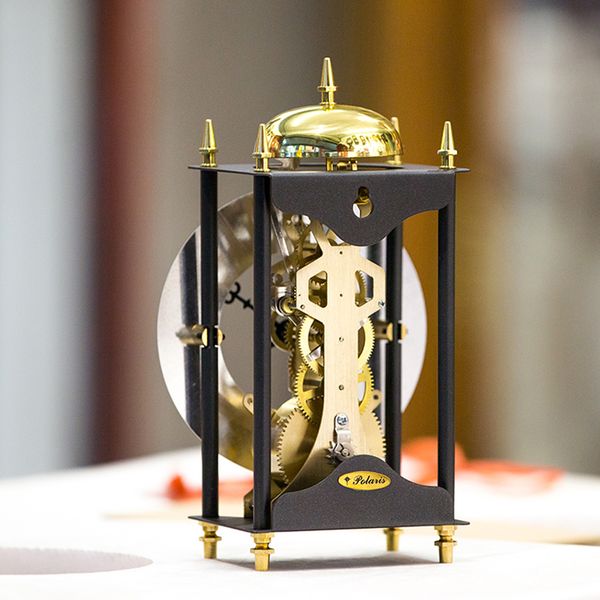 Relógio de tabela de cobre puro de luxo com relógio mecânico manual silencioso manual de metal manual de mesa de mesa