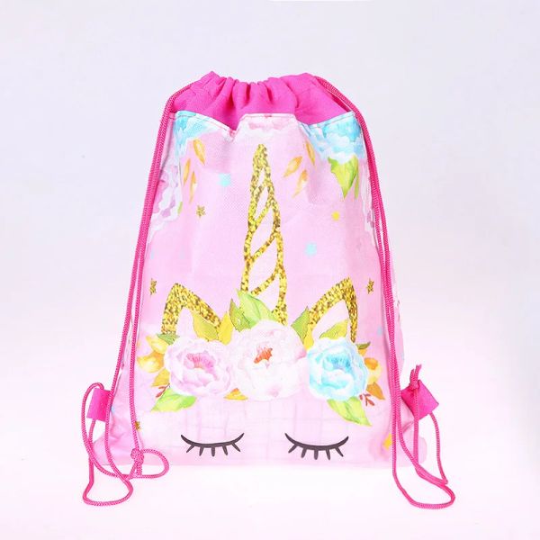 10pcs/Los Girls bevorzugt schöne Einhorn-Mochila Nicht gewebte Stoffe Geburtstagsfeier Babyparty Dekoration Blumenkordelgeschenke Taschen Taschen