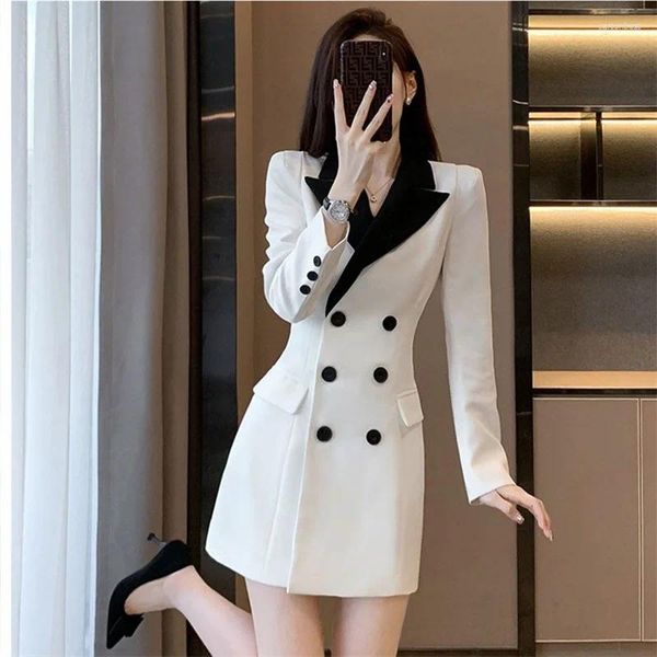 Ternos femininos 2024 Spring Women Women High End Celebrity Style Slim Terno A-Line Dress Blazer coreano de comprimento médio para casaco de emenda