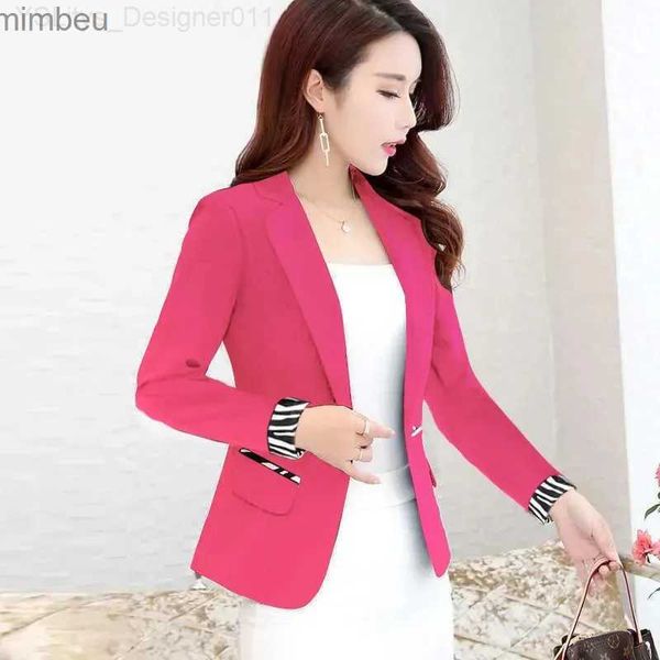 Blazer da donna Blazer 2022 Nuovo Blazer Abito da donna Corea Slim moda Blazer Patchwork Short Botton Lady Office Stupt Stupt Stupia 3xl C240410