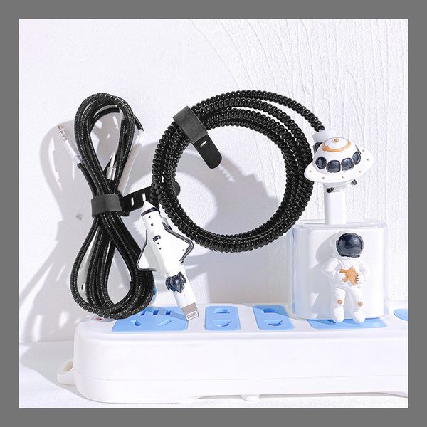 Sicked Astronauts Cable Protector per iPhone 12 Carica rapida 20 W Plug Protector USB Data Cable Line