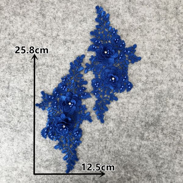 Ein Paar königliche blaue Blüten Polyester hohl Abs Perle 3D -Strass -Spitze Stoff zum Nähen von Spitze Top Baby Haarband Anwendung