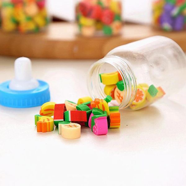 1PC (18-22 Tabletten) Milchflaschen Eraser Fruchttiere Weihnachten Digitale Gummi-Flaschen-Kinder Schüler Süßes Briefpapiergeschenke