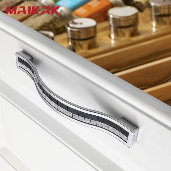 Maikak Zinc liga de zinco Crystal Glass Handles Cupboard puxa botões de gaveta Manças do armário de cozinha Handles Móveis com cristal